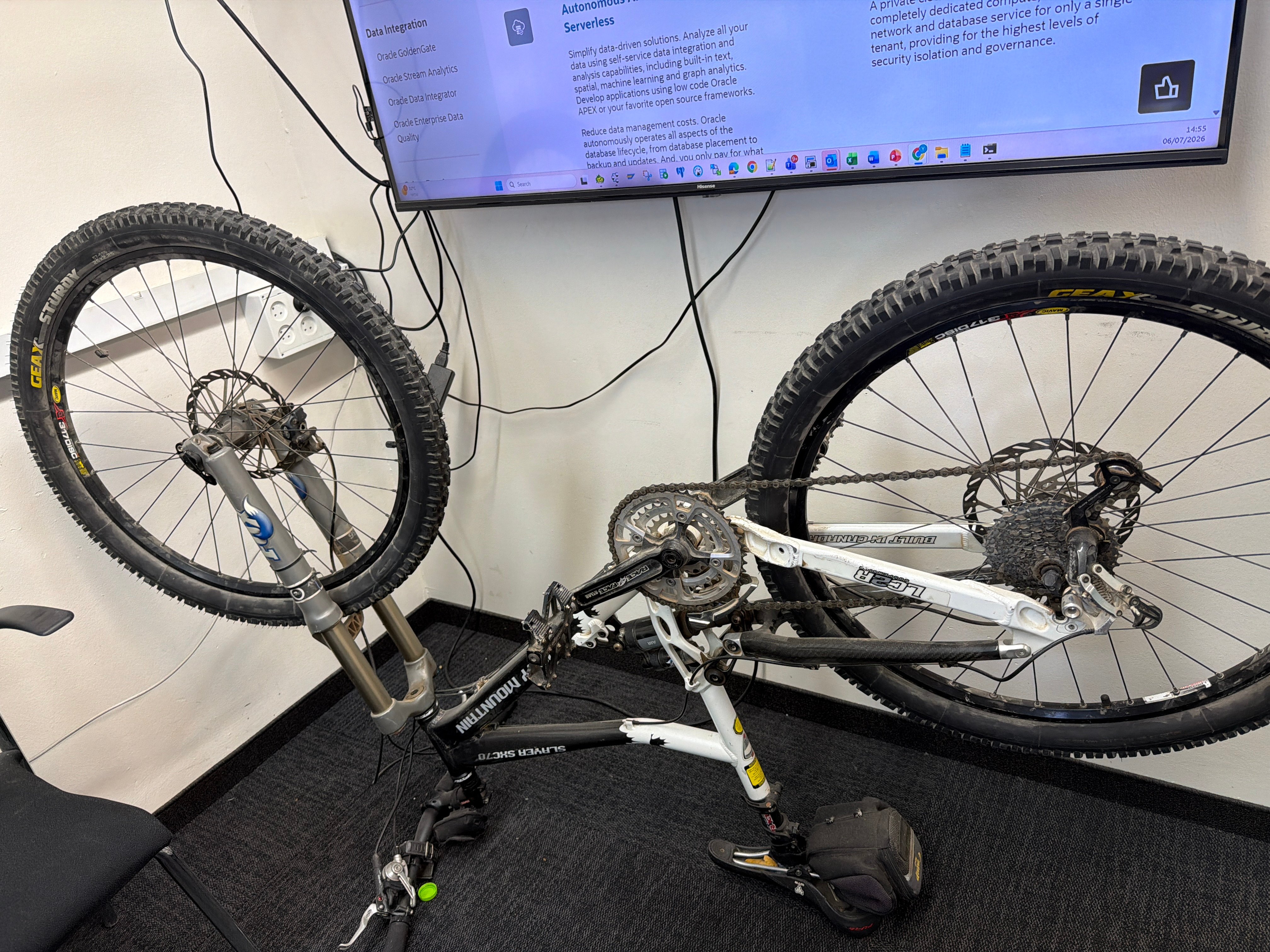 Adult Mountain Bike with Shock Absorbers