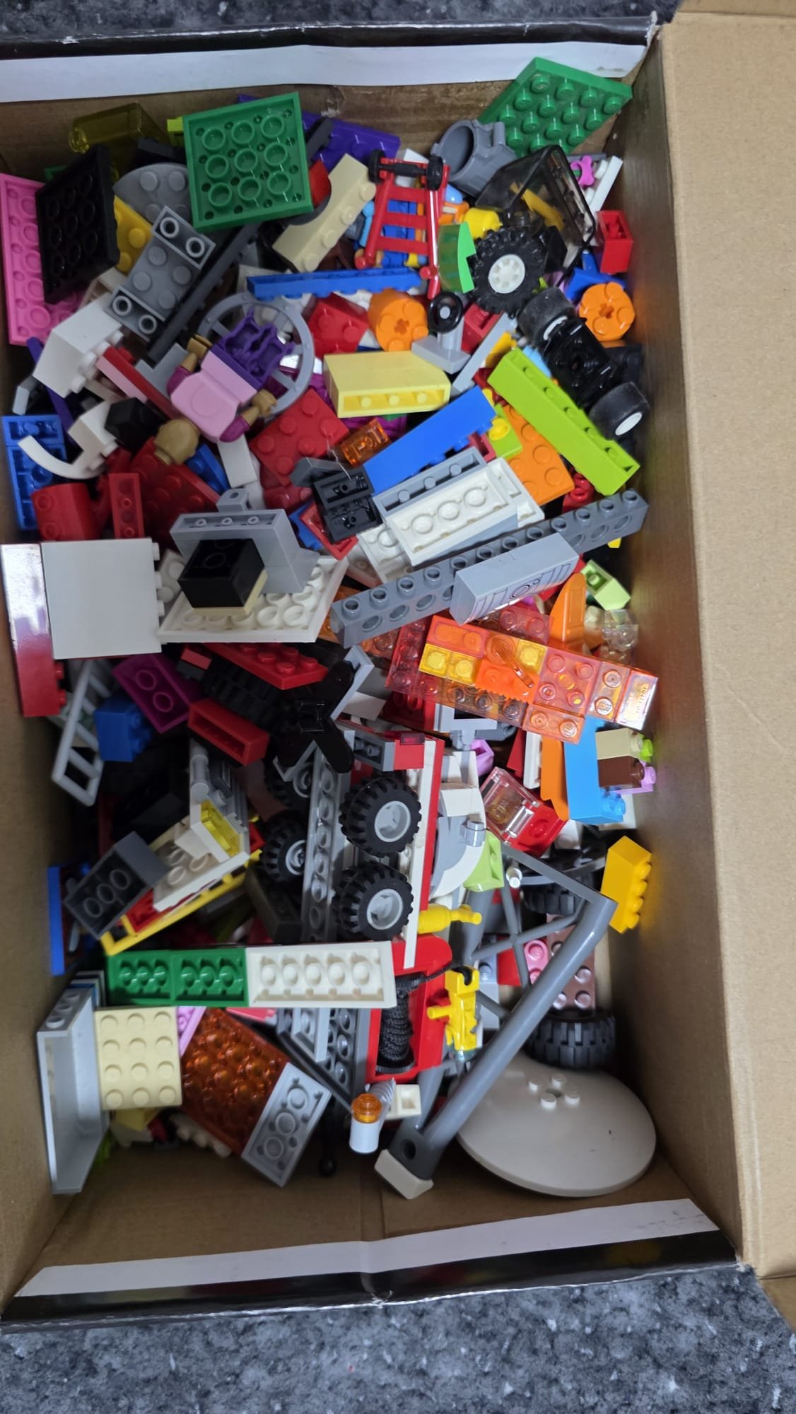 Random LEGO pieces - free