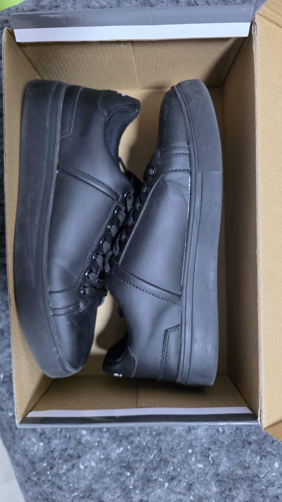 Black Sneakers for Men size 41