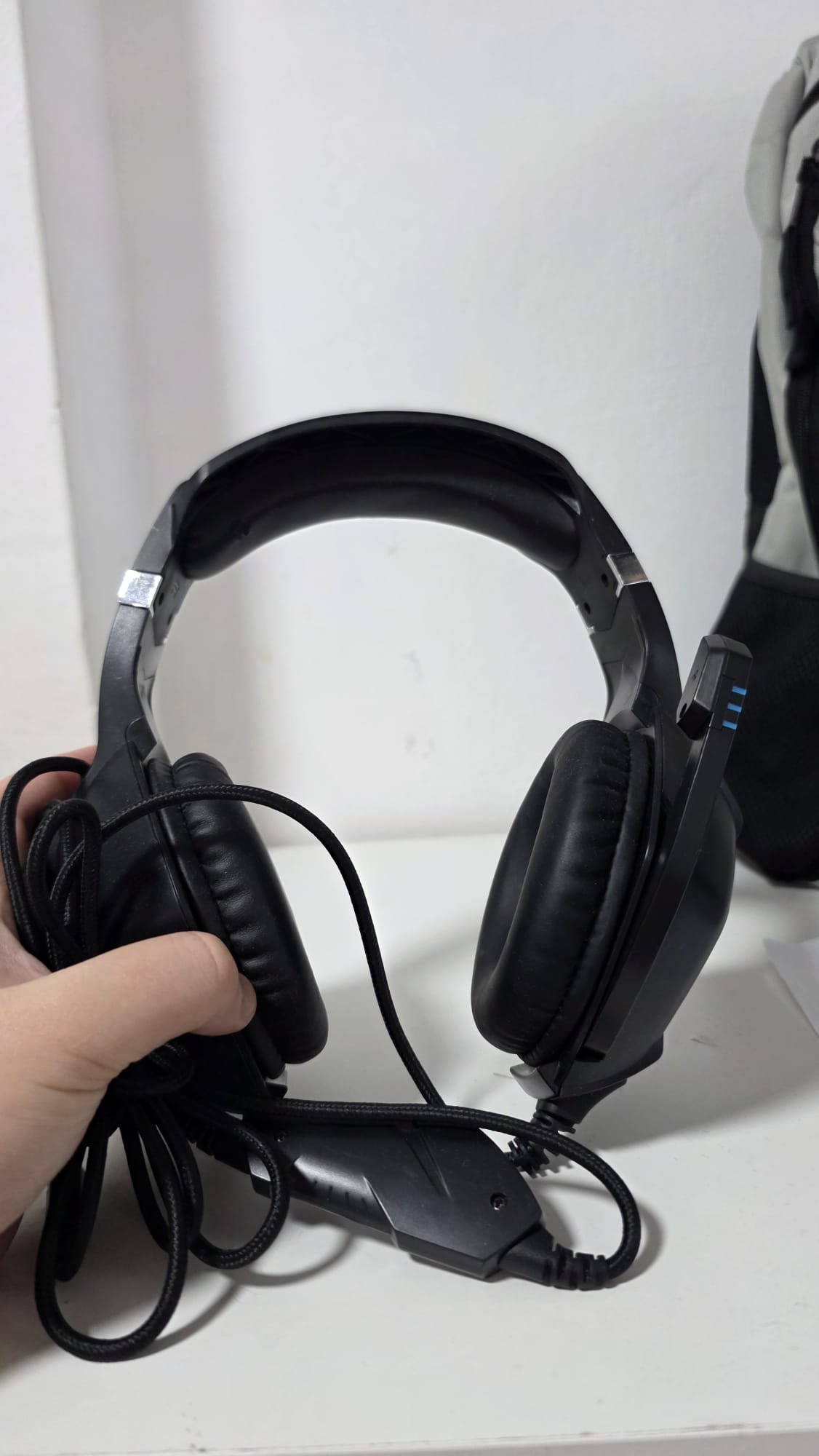 Gaming Headset with Mic - condition unknown