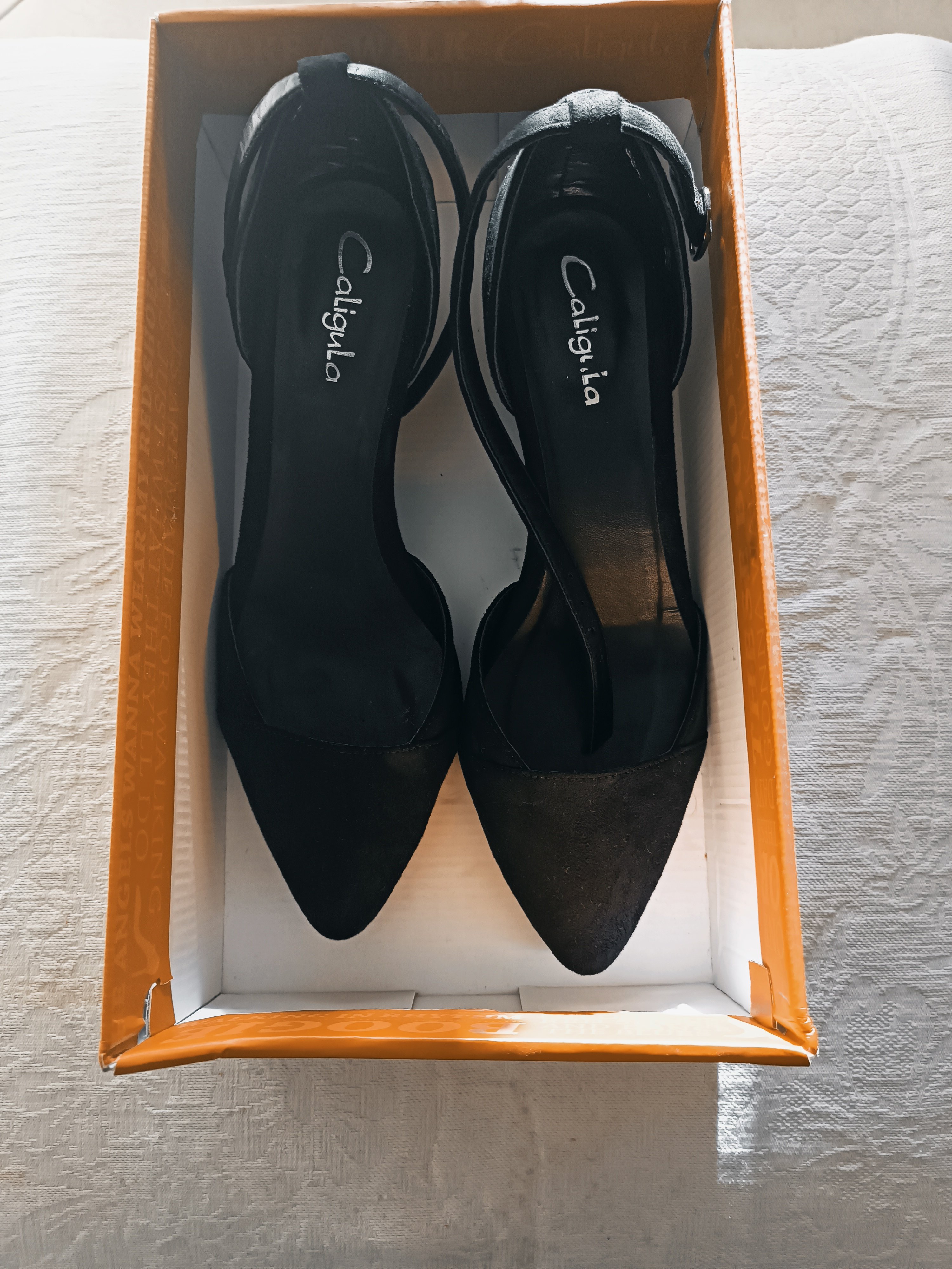 Women's evening shoes, size 38