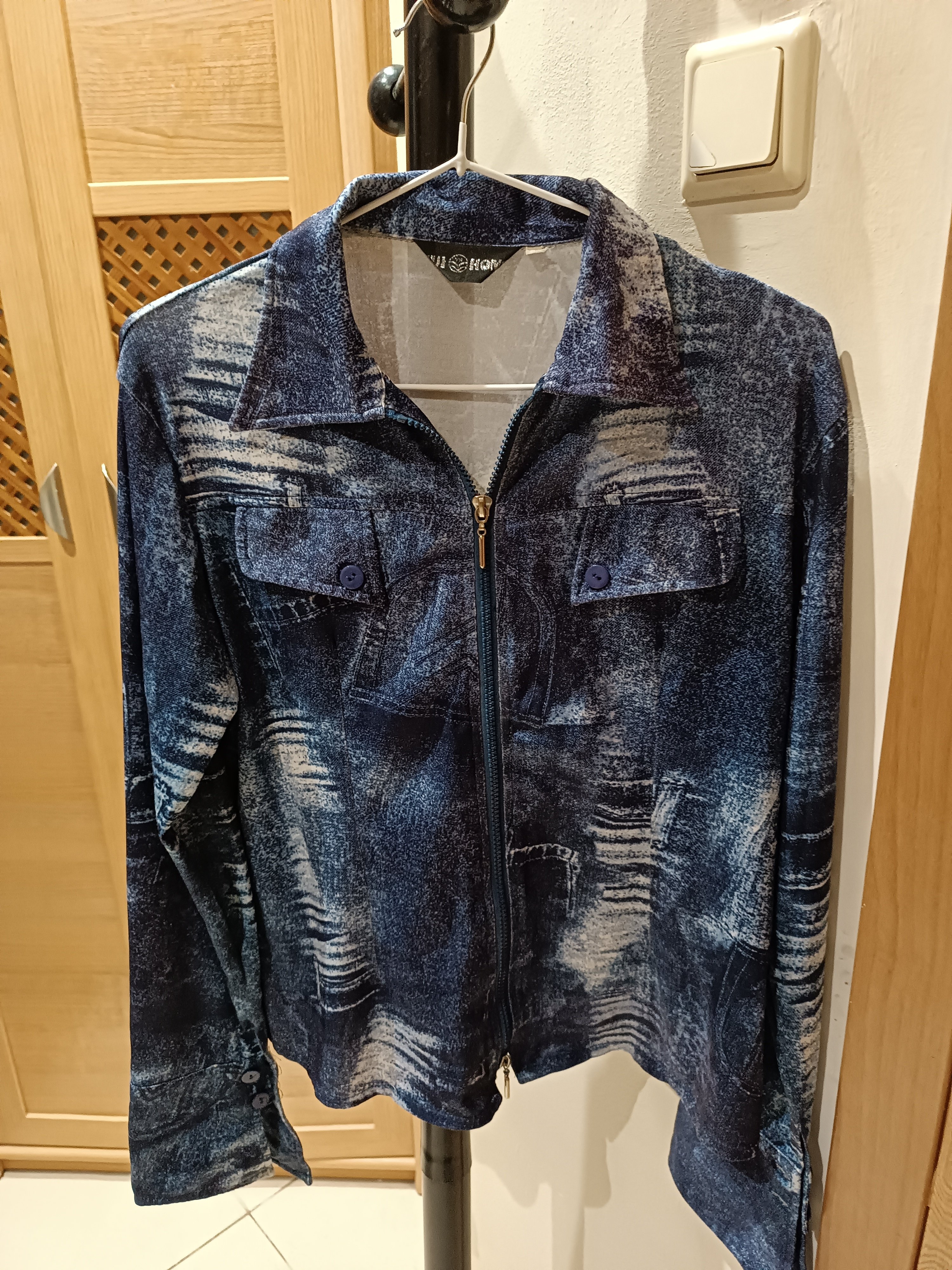 Women's jacket in excellent condition