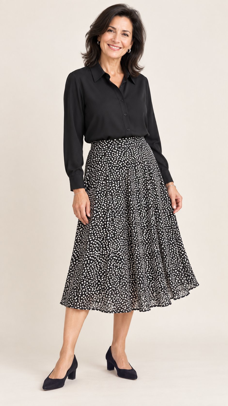 Elegant women's shirt and skirt, size: M