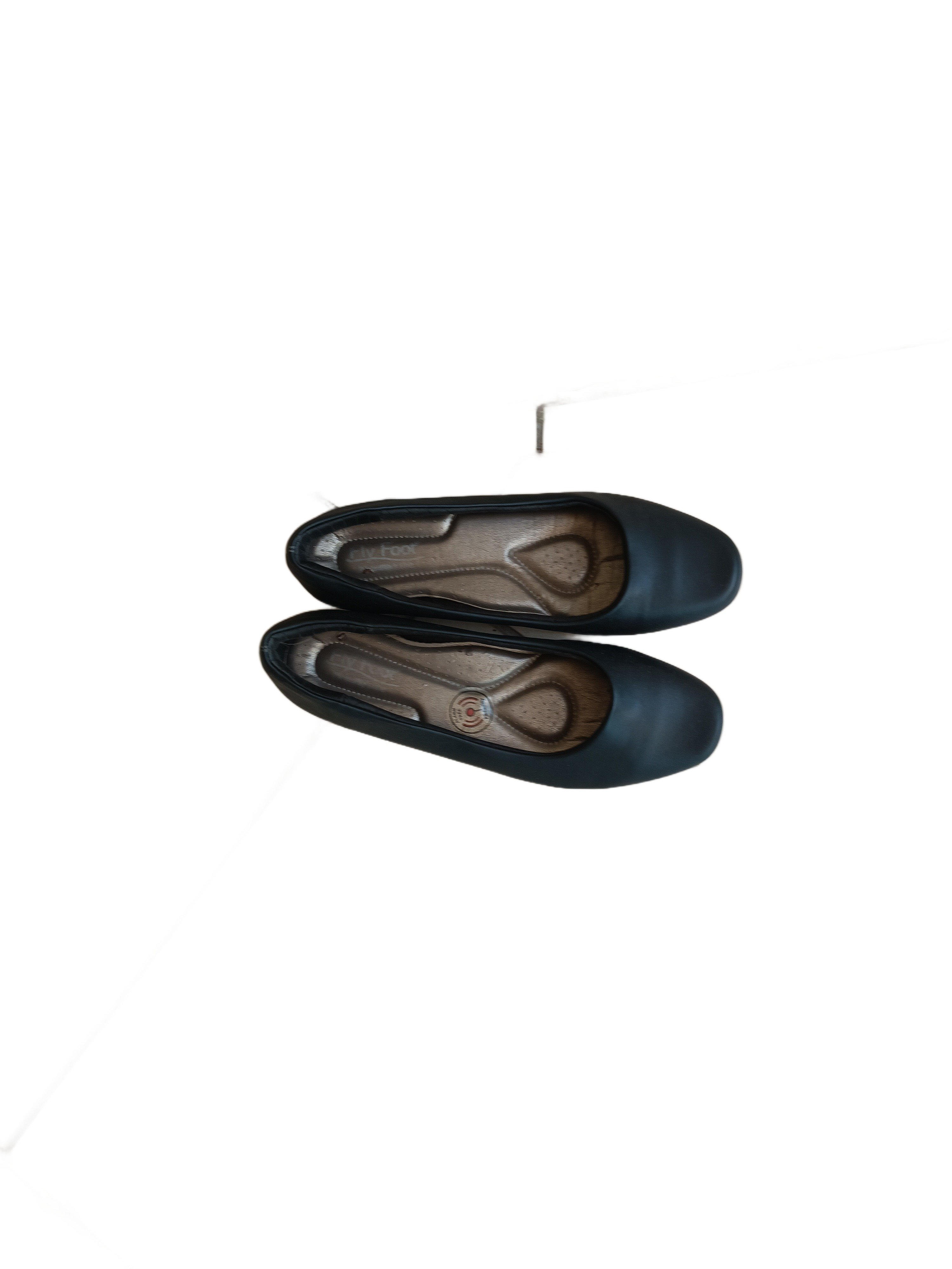 Black women's ballet flats in good condition
